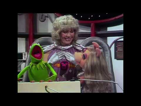 The Muppet Show - 502: Loretta Swit - “Side by Side by Side/What Would We Do Without You” (1980)