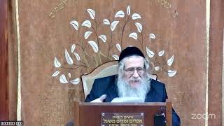 Persönlicher Meetingraum von ישראל יעקובוב (הרב אברהם מנחם מענדל וכטר) - התמונה מוצגת ישירות מתוך אתר האינטרנט יוטיוב. זכויות היוצרים בתמונה שייכות ליוצרה. קישור קרדיט למקור התוכן נמצא בתוך דף הסרטון