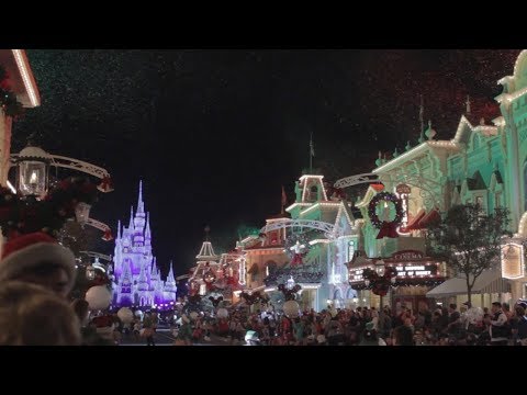 Sights & Sounds of Mickey's Very Merry Christmas Party 2017, Magic Kingdom Park
