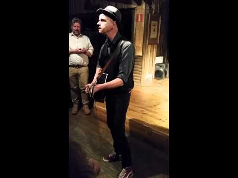 Per Persson, smakprov Tönnebro :-)