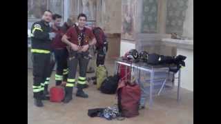 preview picture of video 'Gualdo Tadino coppi pericolanti dal campanile 26/04/2012'