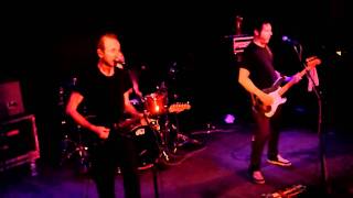 Hugh Cornwell - "Hanging Around" & "Peaches" 10.27.2010 live
