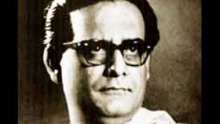 Chota Sa Ghar Hoga--Naukri(1954)--Hemant Kumar - YouTube