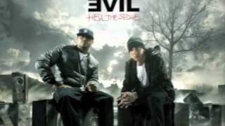 Bad Meets Evil - A Kiss - eminem and royce da 5&#39;9