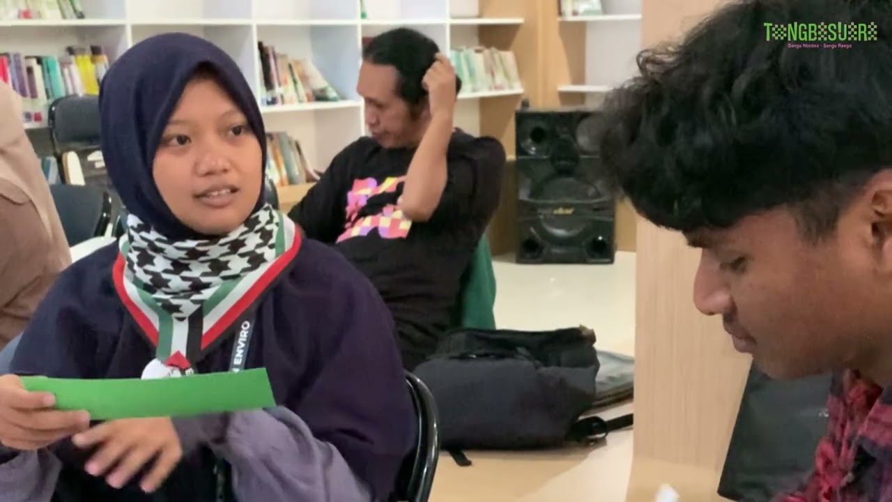 Youth strategies from informal settlements: voices from Indonesia