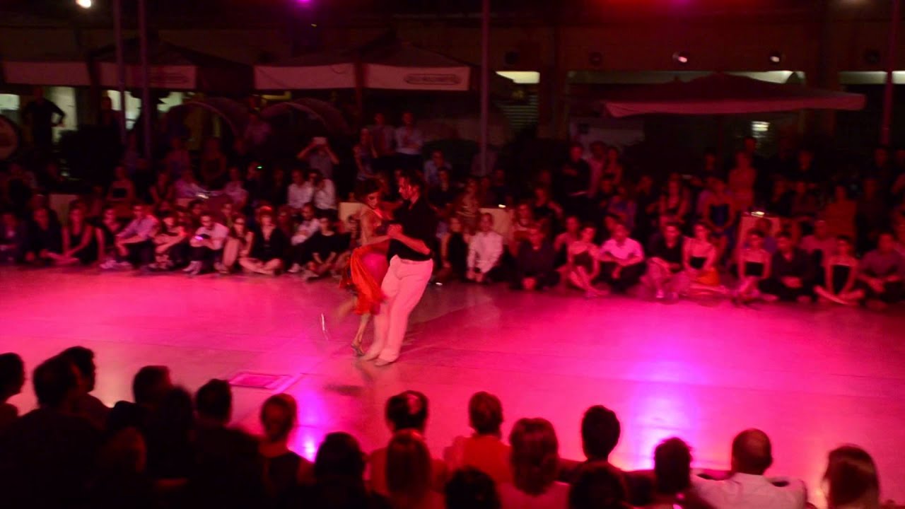 Tango Argentina.Gustavo Rosas y Gisela Natoli)Maquillaje(Goyeneche)Festival de Torino. 2014.Italia