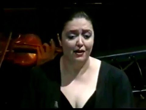Markella Hatziano - "Canto General" by Mikis Theodorakis
