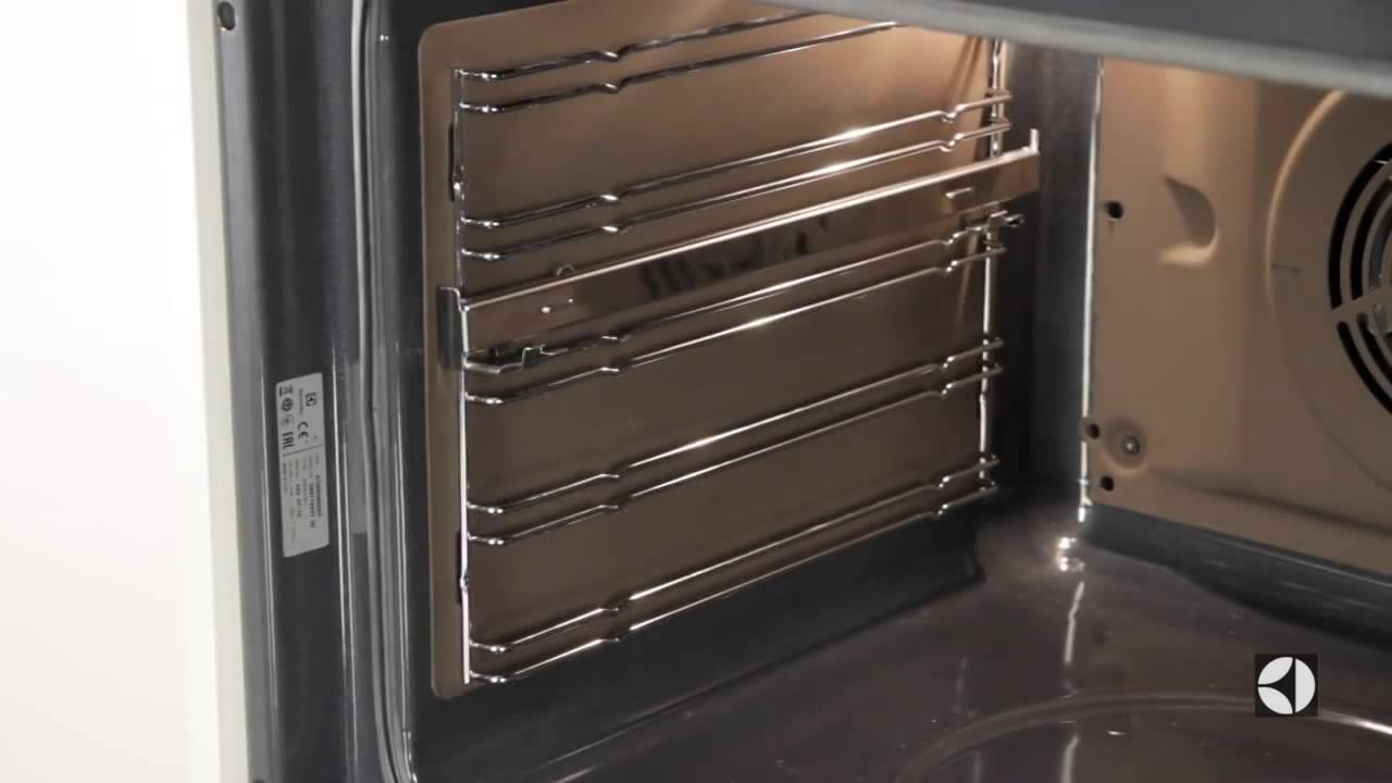 Как снять решетки в духовом шкафу. 6570 гриль гефест. Проволочные направляющие в духовке гефест. Духовка bosch регулировка дверцы. Как снять решетки в духовом шкафу.