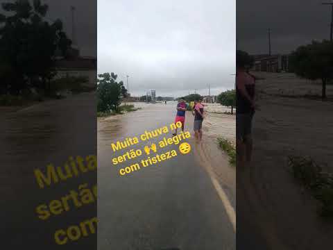 muita chuva em Pernambuco, região de Santa Maria da boa vista.