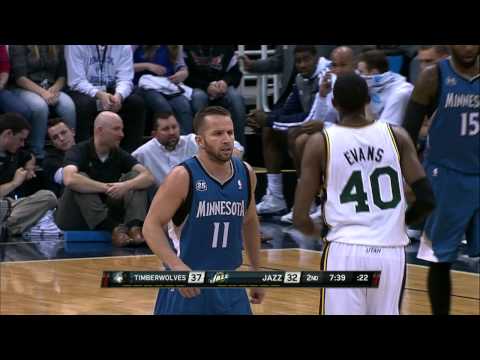 Shabazz Muhammad Throws the Oop Down in Traffic