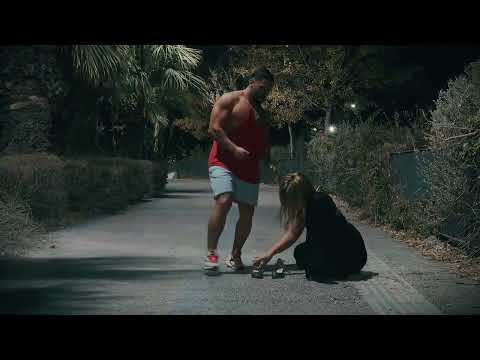 Almeda Baylan - Bambaşka