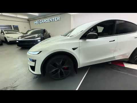 TESLA Model Y Performance AWD 626PS, 21 Zoll, Carbon, Made in Berlin-video-29