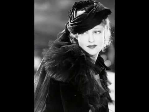 Jeanette MacDonald sings The Merry Widow Waltz (French)