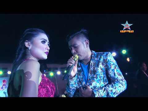 Nella Kharisma Feat. Gerry Mahesa - Karenamu | Dangdut [OFFICIAL]