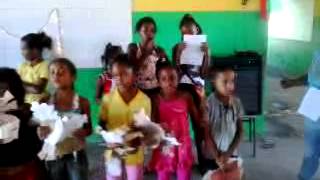 preview picture of video 'Coral Natalino Escola Municipal Padre José de Anchieta.'