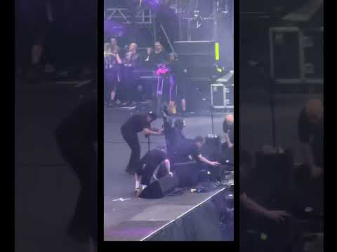 Ozzy Osbourne enters the stage for black sabbath concert Birmingham 2025 #ozzyosbourne #blacksabbatg