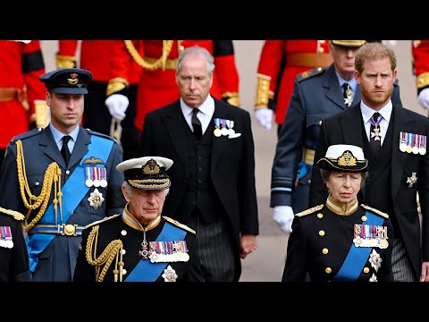 Royal Family Arrives at Queen's Committal Service
