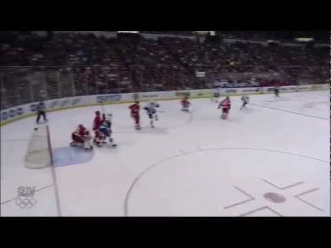 Daniel Sedin Scores with 15 Seconds Left to Force Overtime  Against Detroit - 2/23/12 [HD]