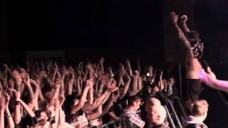 Bleeding Through - Love lost in a Hale of Gunfire / For Love and Failing (live @ NEVER SAY DIE 2010)