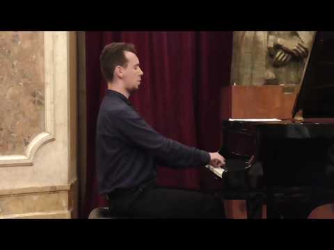 George Enescu: Pavana (Iulian Ochescu, pian)