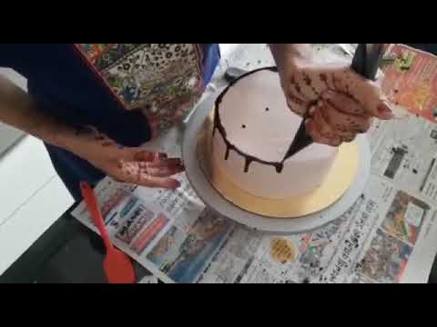 Simple and super quick yet lovely 😍  Cake Decoration Idea by Bhavisha Manvar 👨‍🍳