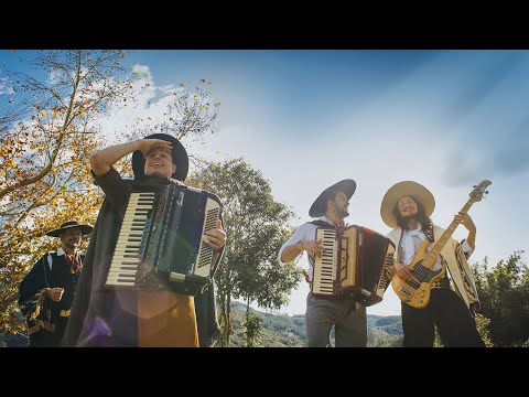 Clipe O Milho e a Familia - Os Serranos