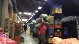 preview picture of video 'Walk around one of Colombia's largest farmer's market. Medellin City Services'