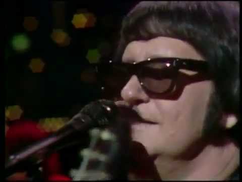 ➜Roy Orbison - "Oh Pretty Woman" (Live At Austin City Limits)