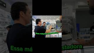 Cariani se assustou com esse Robô!!