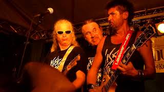 Visací zámek - Čekání