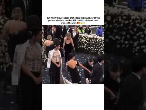 Those who say money can't buy aura✨👑💅🏻 #edit #ishaambani #bollywood #metgala2025 #aura #queen