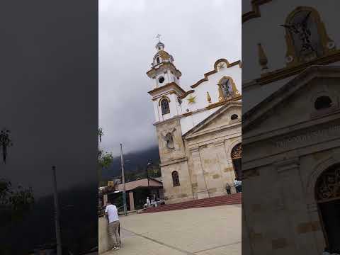 Choachi, Cundinamarca, COLOMBIA 🇨🇴 parque Central.