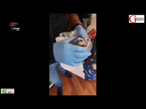 Carabinieri NAS Italia sequestrati droga, soldi falsi e stamperia