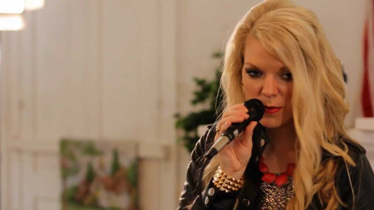 Promotional video thumbnail 4 for Hannah Belle