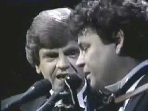 The Everly Brothers - "Take a Message To Mary" in stereo!