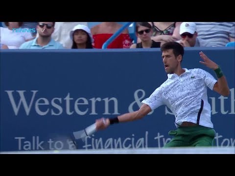 Теннис Hot Shot: Djokovic Delivers Critical Forehand Pass Against Federer In 2018 Cincinnati Final