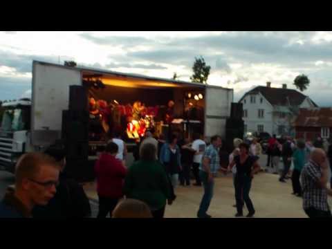 Contrazt gull og grønne skoger LIVE Ilseng dagene