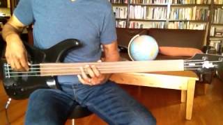 Video thumbnail for Rogue Fretless Bass by jsumbi