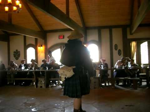 Seamus Arrives to the feast