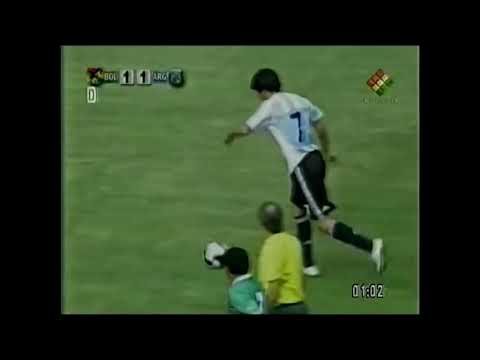 Gol de "Lucho" González vs Bolivia (Eliminatorias Sudáfrica 2010)