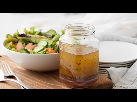 5-Minute Gluten-Free Salad Dressing for Green Salad