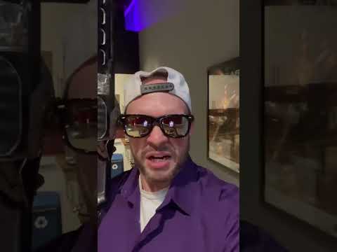 Gears of War! Making Marcus Fenix vids in the studio where they recorded! #gearsofwar #epicvoiceguy