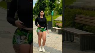 Street fashion style #style #fashion #shorts #shortsfeed #walks