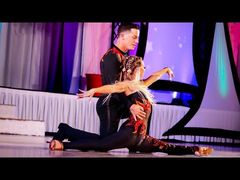 WORLD CHAMPIONS | 1st Place 🏆 | Professional Bachata Cabaret Show | Emily and Raul