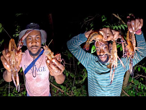 The Crayfish Were EVERYWHERE!😱 Insane Night River Hunt🔥