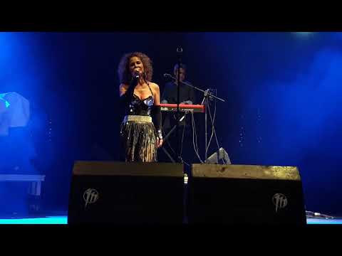 OleOle2.0 con Vicky Larraz al frente en el concierto dado en Las Rozas