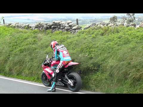 Conor Cummins Breaks Down TT2011 (right across the road!!)