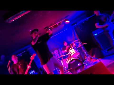 tiger knife live at innocent (Hengelo)