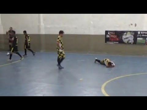 Futsal Nutshot. Brazil League. Veneno FS vs. Futboys FS. 29/11/2020. Pelotazo en los huevos.