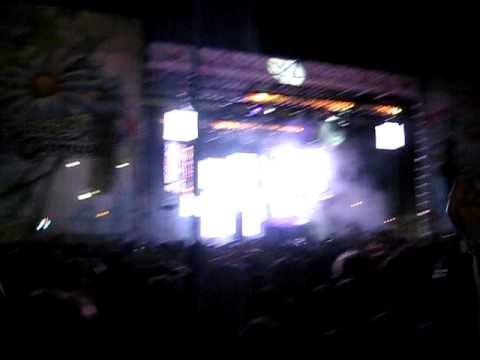 Boys Noize @ EDC 2009: "& Down" (Live)